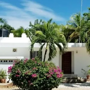 Casa Blanca Eco Barahona